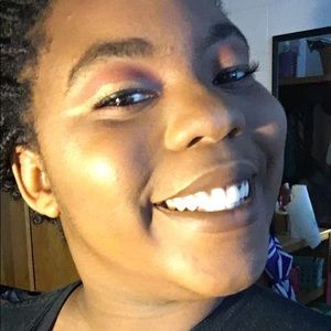 Meet your Posher, Jasmine